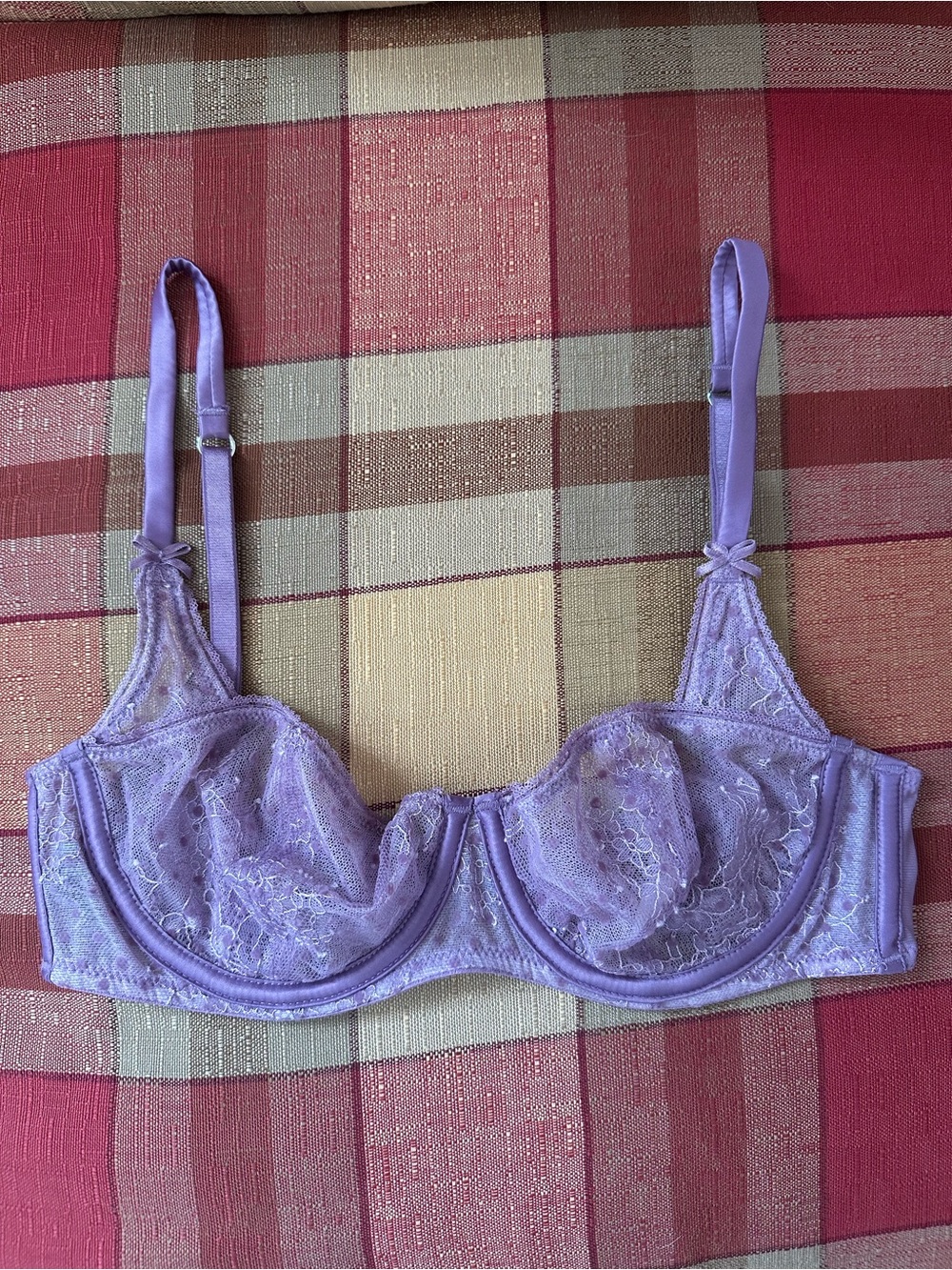 Victoria's Secret Lavender Lace Underwire Bra - Lilac